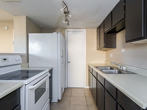 4th image of 4606 E Pueblo Ave