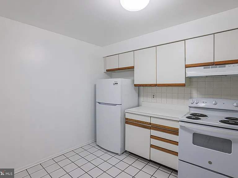 2903 Fallstaff Rd #501 — Photo 12