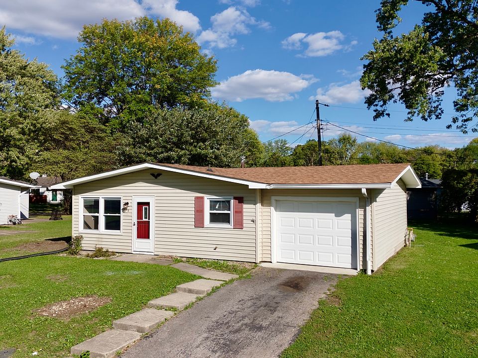 1st image of 814 Carlin Dr
