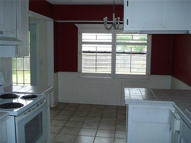 2nd image of 1100 Teak Ct