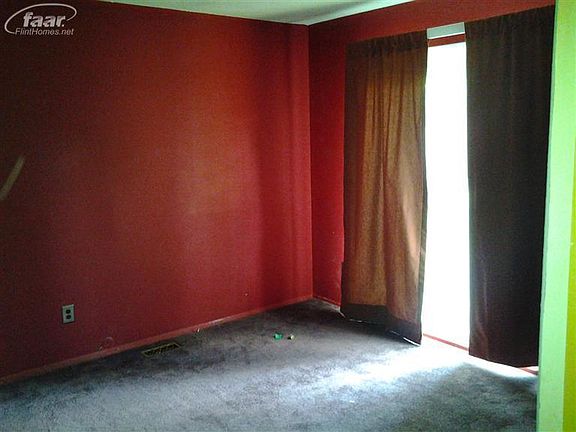 5th image of 3819 W Kearsley St