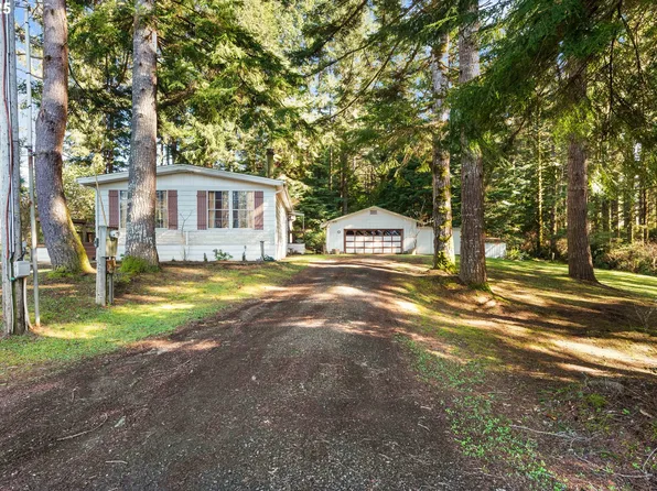 97582 Kadora Ln, North Bend, OR 97459