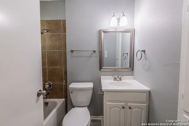 423 E Dewey Pl #HOUSE — Photo 14