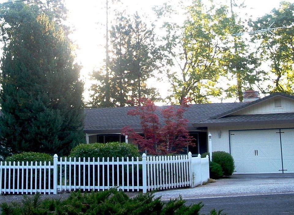 Well maintained Ranch Style