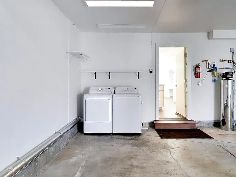 4017 San Francisco Ter — Photo 30
