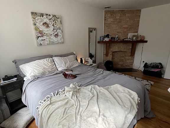 4th image of 1613 N Leavitt St APT 2