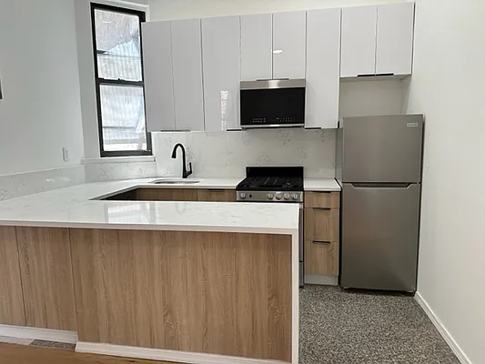 Rented by Cooper & Cooper Real Estate | media 4