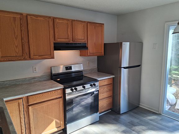3rd image of 109 Douglas Ave #109
