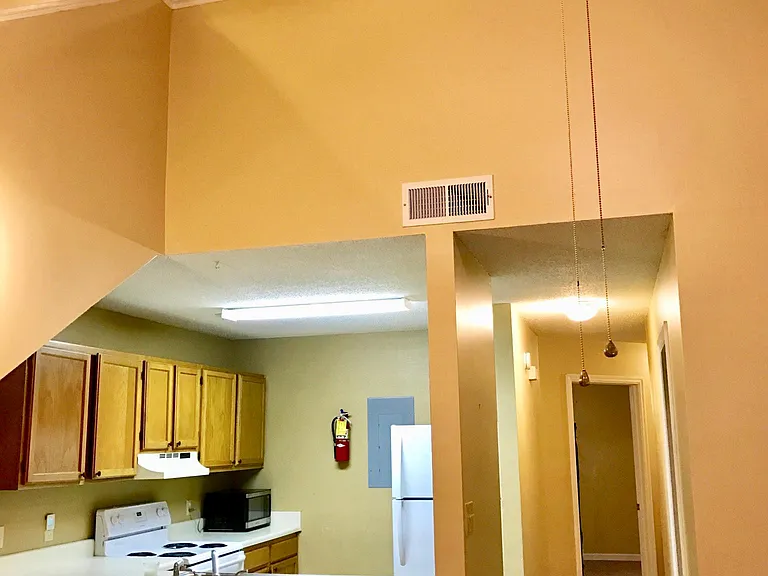 1041 Stonegate Dr #B — Photo 6
