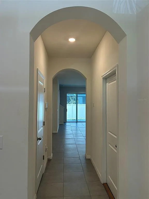 3 bed, 2.5 bath, 1673 sqft, $2,350 — Photo 3