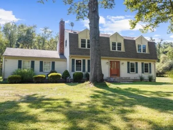 70 Lilac Dr, Clinton Twp., NJ 08801