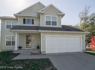 2992 Twana Dr, Des Moines, IA 50310