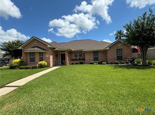 304 Windrock Dr, Victoria, TX 77904