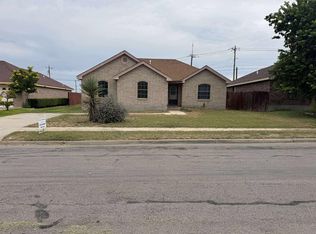 2129 Point Loma Dr, Eagle Pass, TX 78852