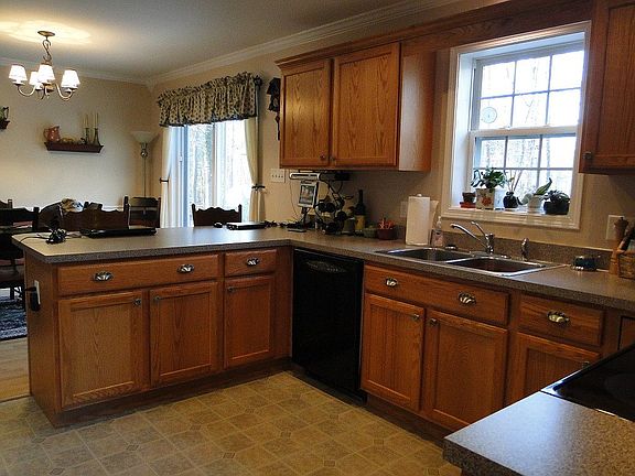 4th image of 195 Chapel Hill Dr