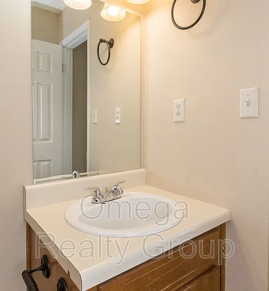 2600 Fitzgerald Rd — Photo 24
