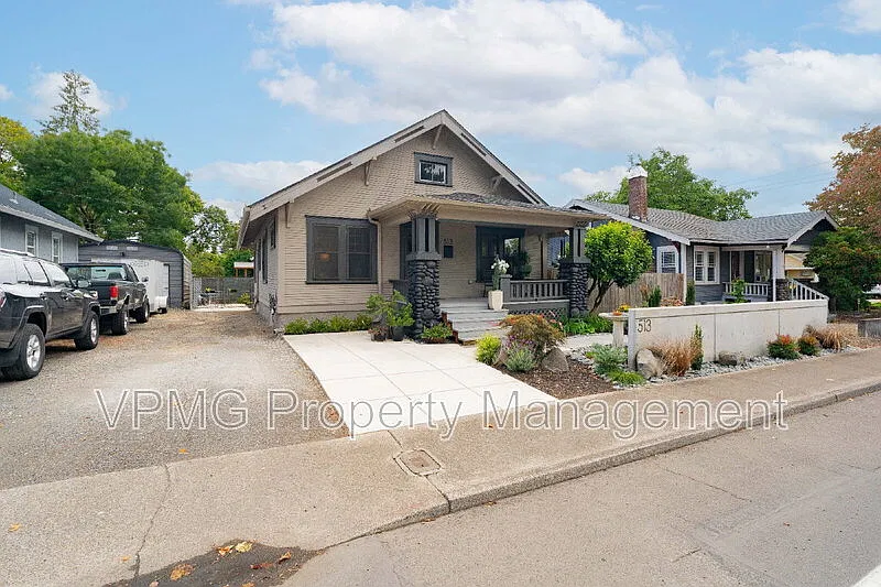 3 bed, 1.5 bath, 2278 sqft, $2,795 — Photo 2