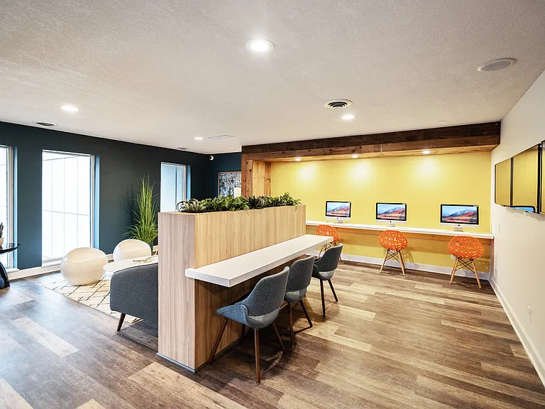 Business Center & Lounge | Apartments For Rent Maryland Heights Missouri | Haven on The Lake