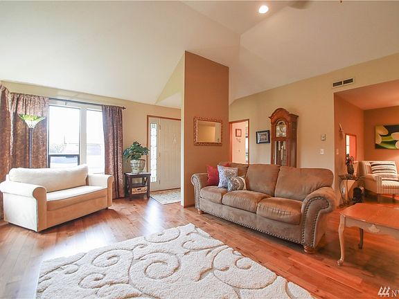 5th image of 6003 Holm Ln E