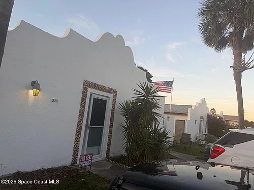 314 Pierce Ave Photo 1