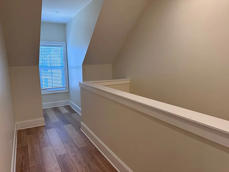 226 McCowat St — Photo 10