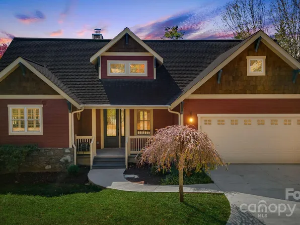 2 Oakhaven Ter, Asheville, NC 28803