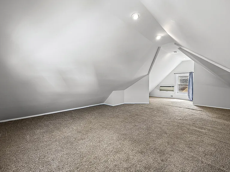 311 Park Ave #2 — Photo 20