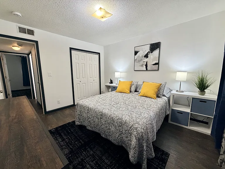1717 C Ave NE #2 — Photo 11
