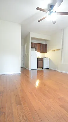 Rented by City Connections Realty | media 4