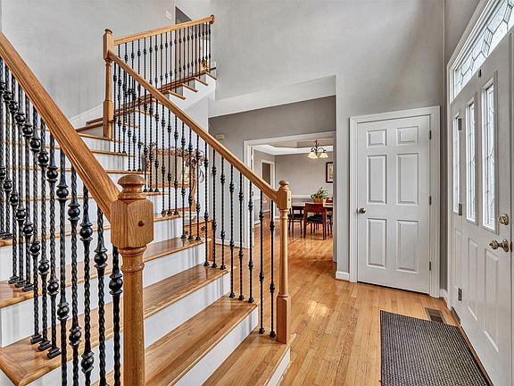 5th image of 208 Stonewall Dr