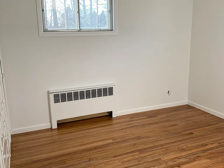 61 Kenilworth Dr W — Photo 13