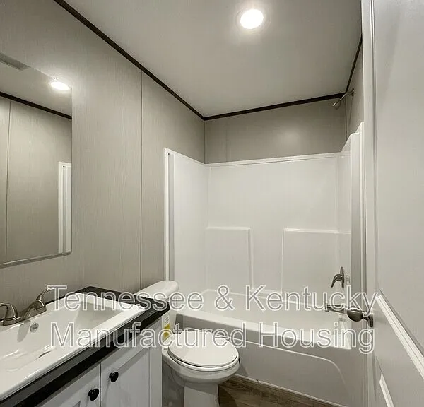 218 Eller Dr — Photo 10