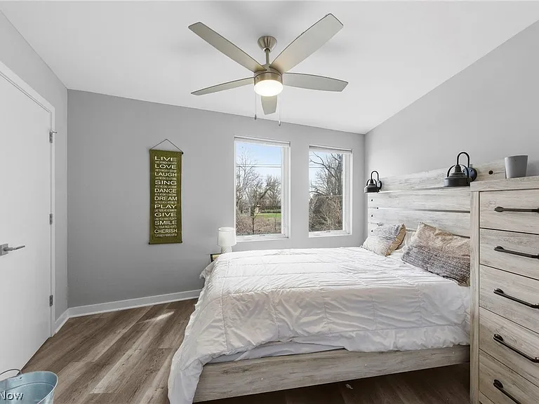 402 Jefferson Ave — Photo 19