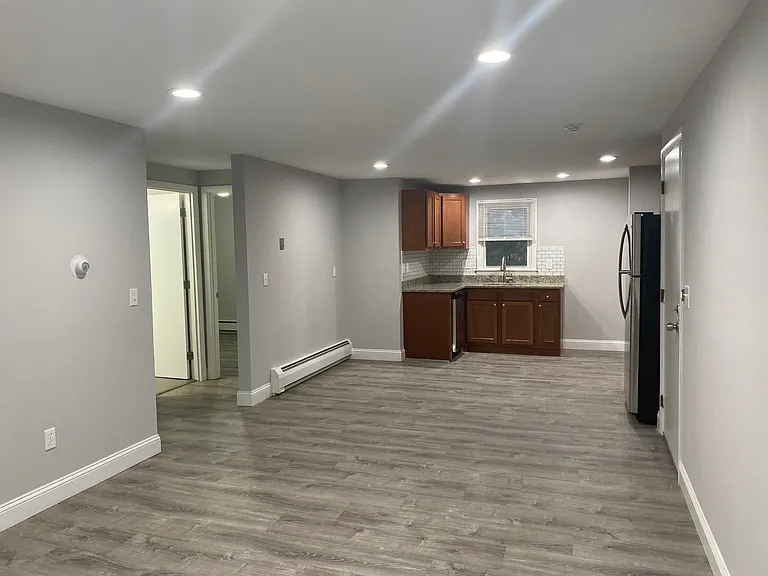 Evergreen Manor — Photo 6
