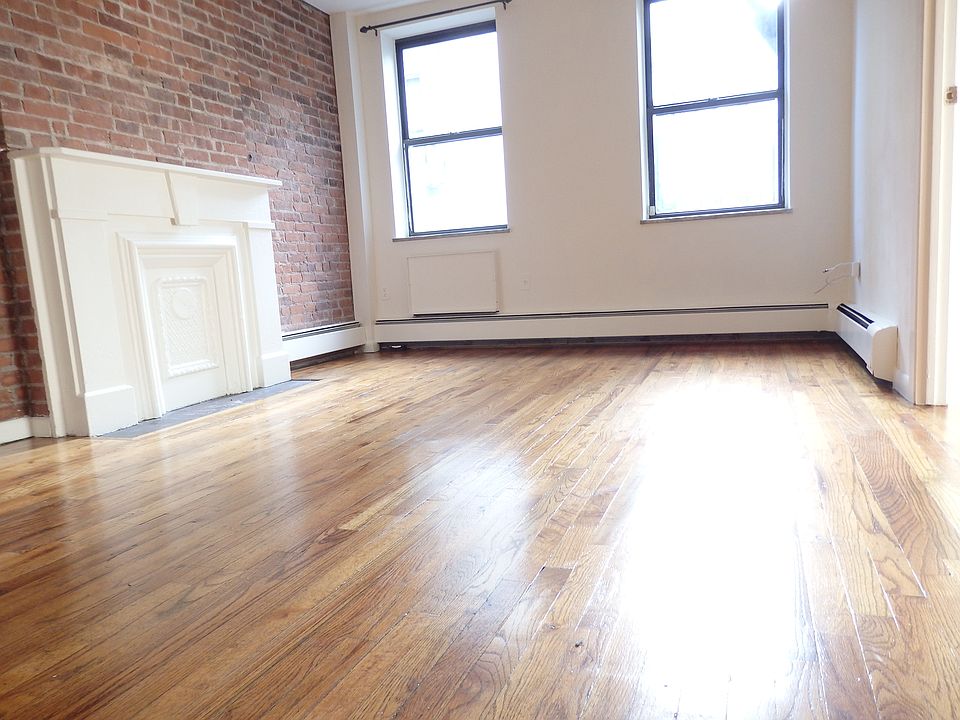 1st image of 418 W 47th St APT 2R