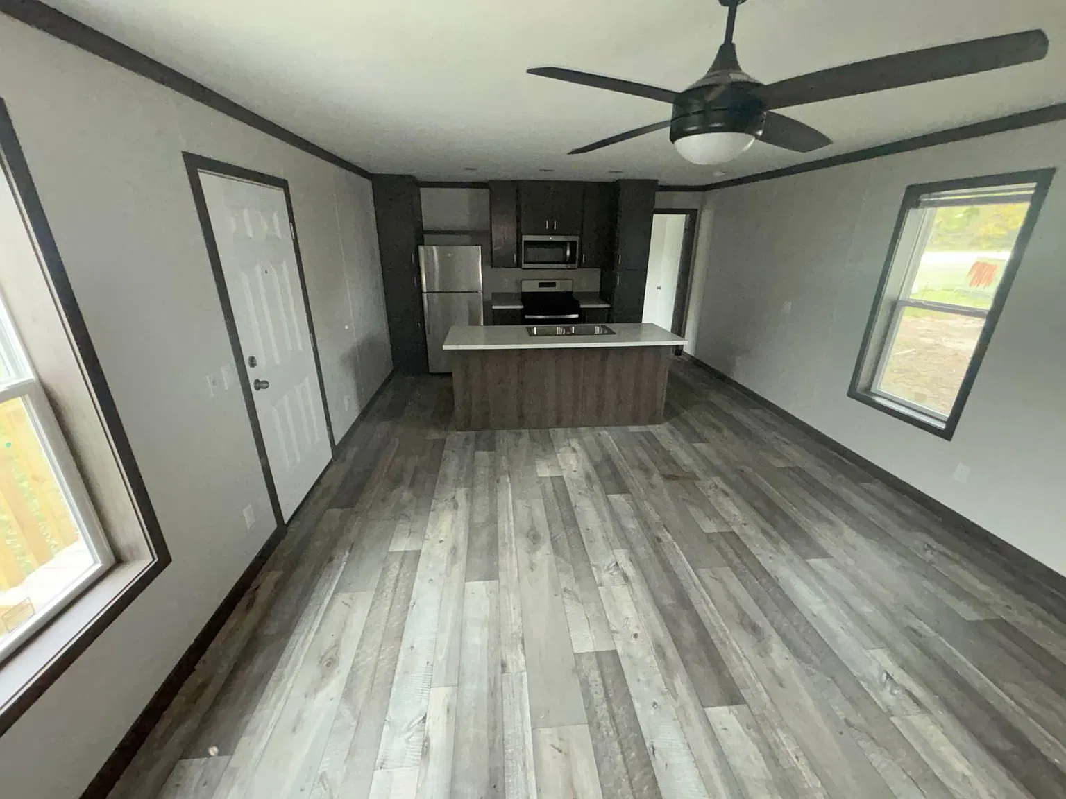 3 bed, 2.0 bath, 980 sqft, $1,195 — Photo 3