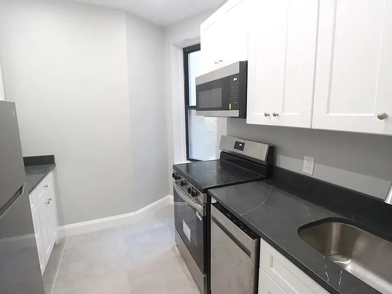 192 Claremont Ave #D — Photo 10