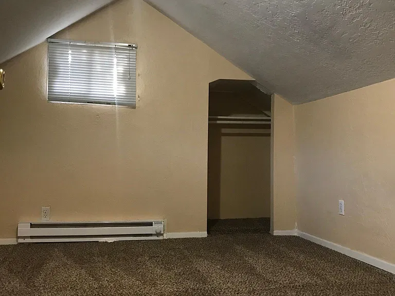 Upstairs Bedroom 4