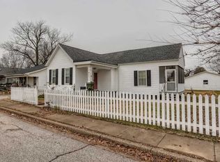 911 Allens Ln, Evansville, IN 47710