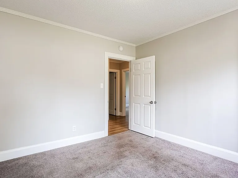 204 Sumter St — Photo 4
