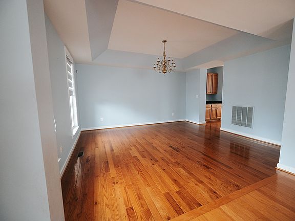 4th image of 1832 Woods Edge Dr NE