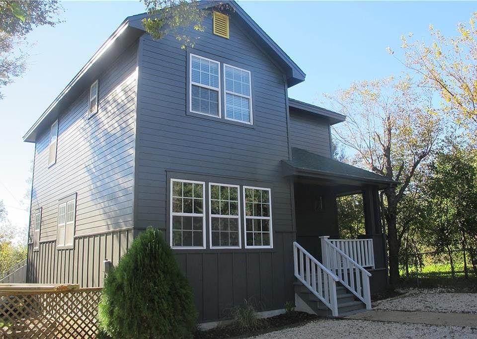 1st image of 2805 E 22nd St #B