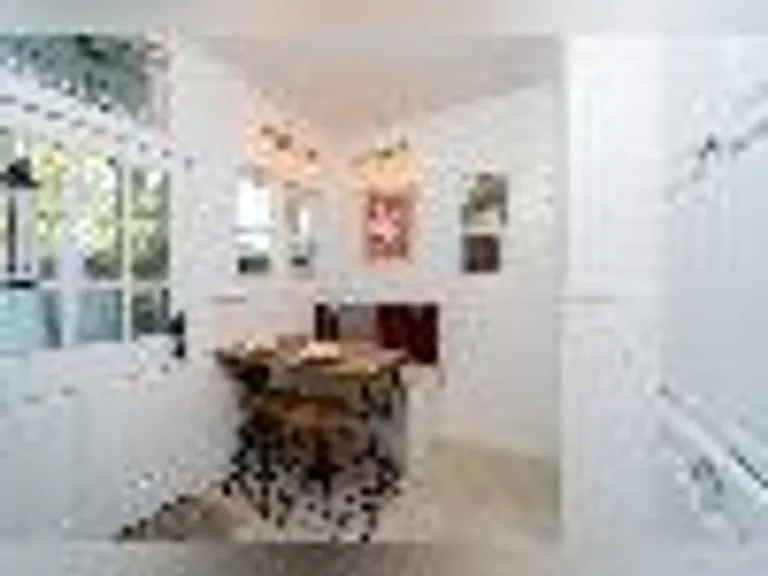 251 Charlotte St #A — Photo 9