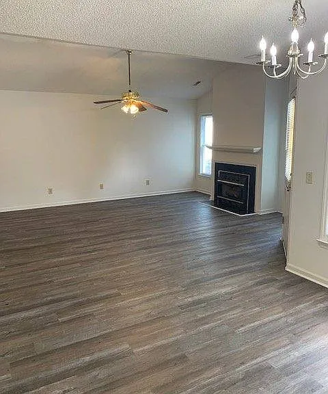 124D W Victoria Ct — Photo 4