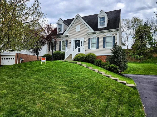 1174 Snee Dr, Bethel Park, PA 15102