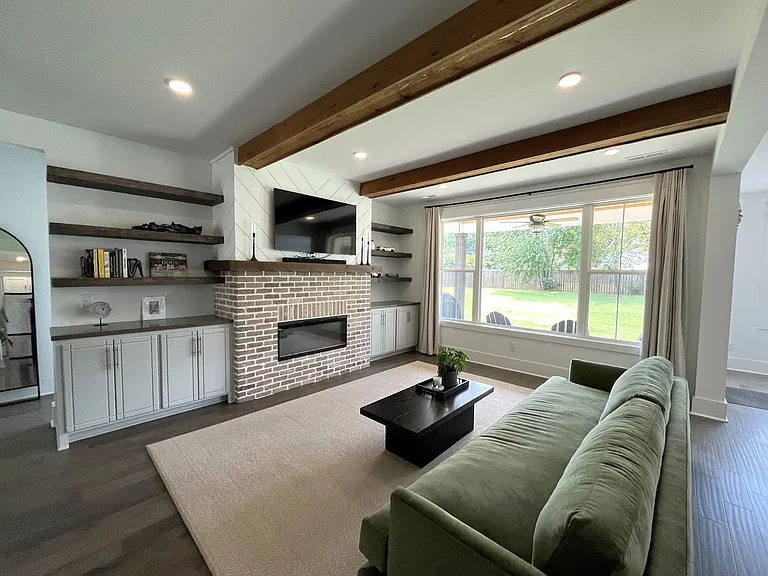4140 Azalea Ct — Photo 3