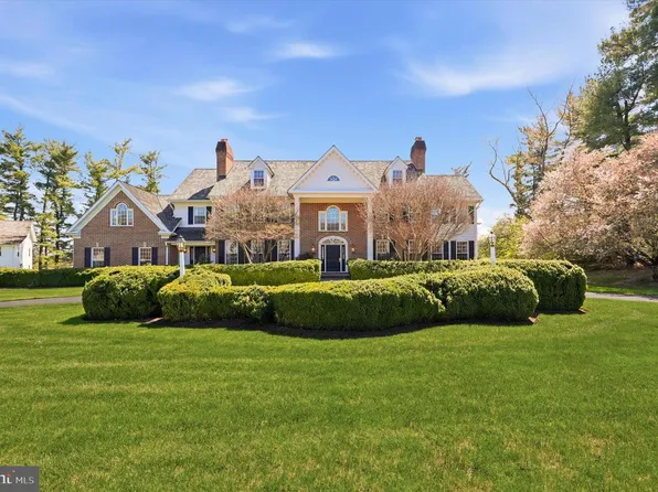 608 Creek Ln, Flourtown, PA 19031