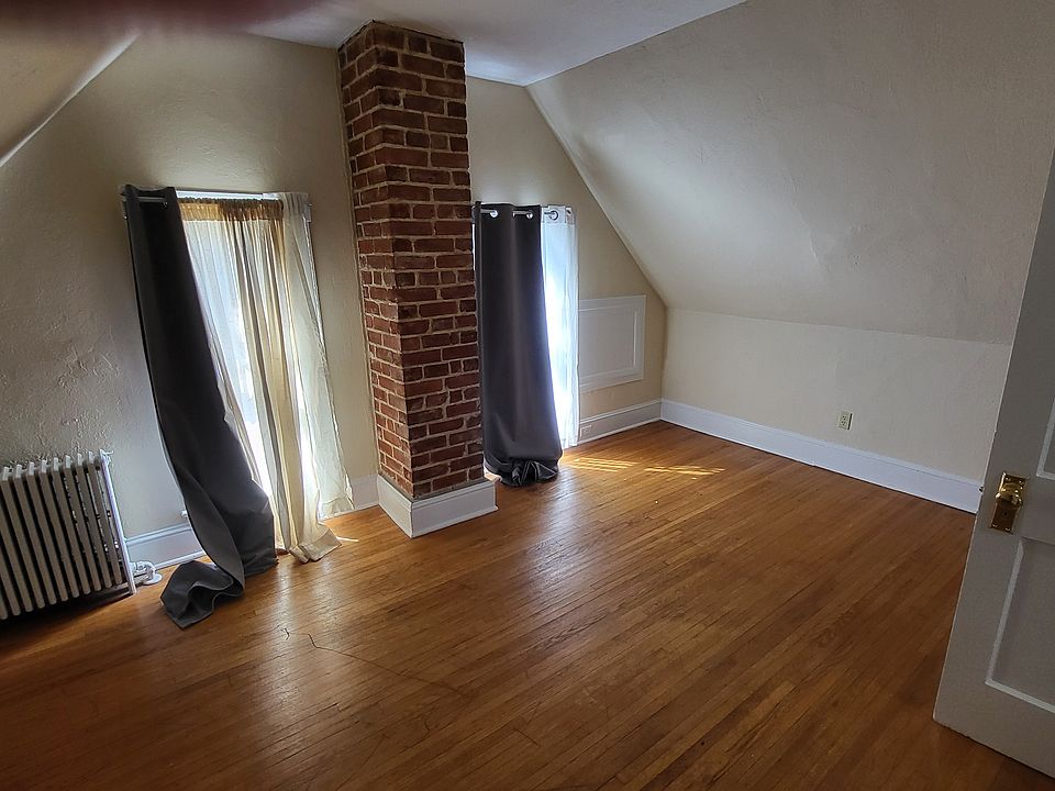 1st image of 612 Prince Edward St APT 3