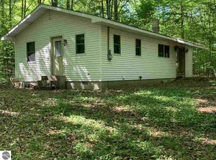 621 N Westlane Dr, Lake City, MI 49651