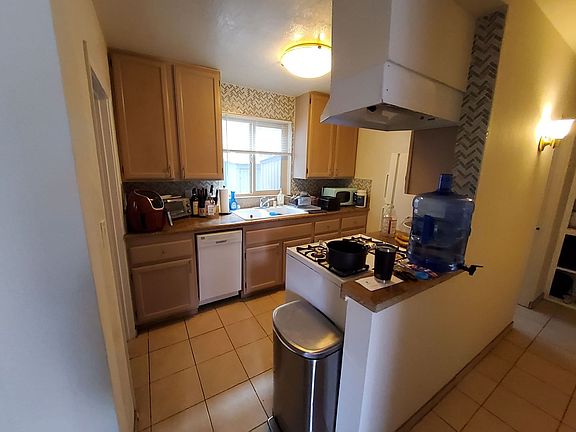3rd image of 741-747 Santa Barbara Pl #743